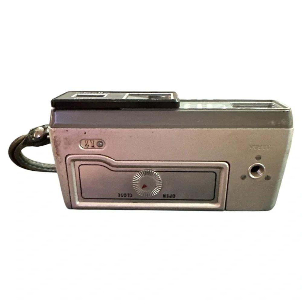 VINTAGE MINOLTA-16 ND-4X CAMERA With Original Carrying Case Cover Japan Made